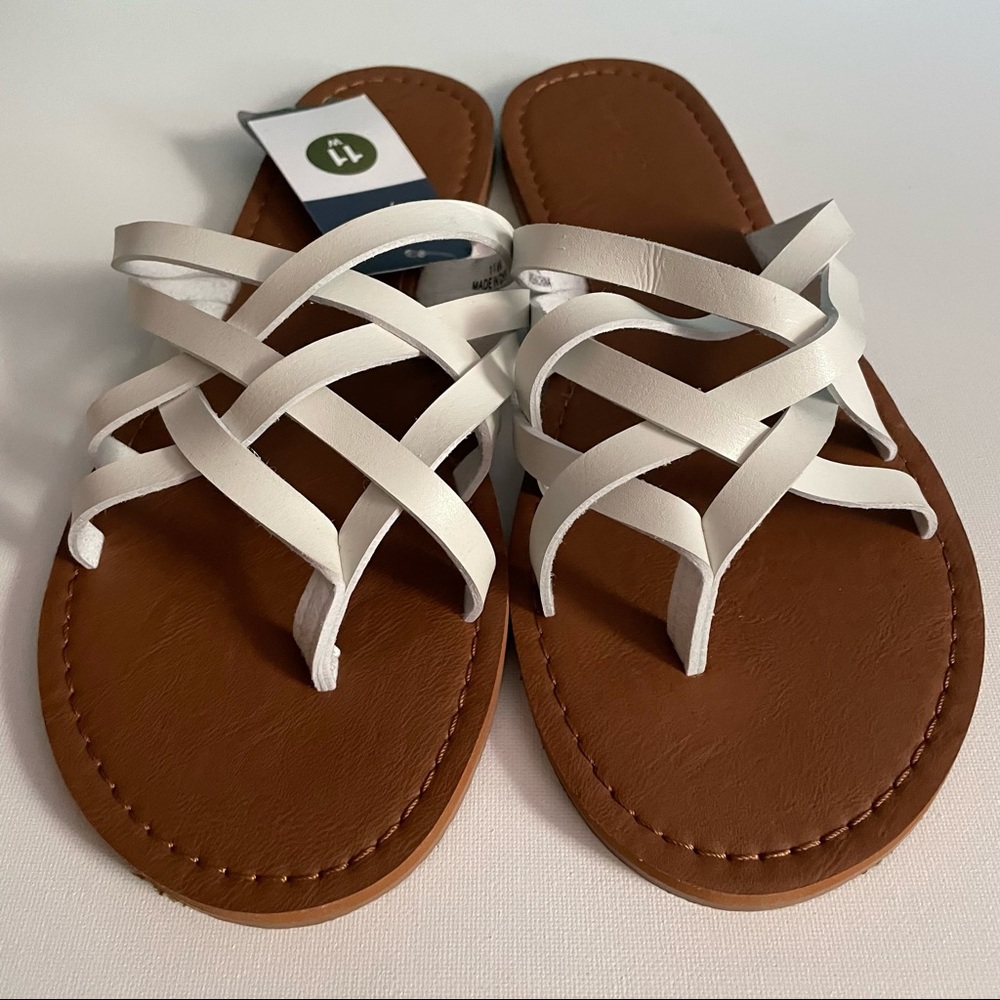 NWT Universal Thread White Strappy Cage Sandals Faux Leather Womens Sz 11 W